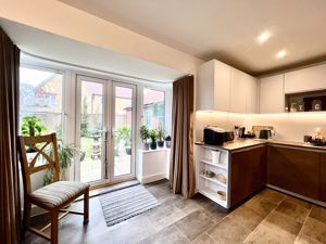 Dining Kitchen- click for photo gallery